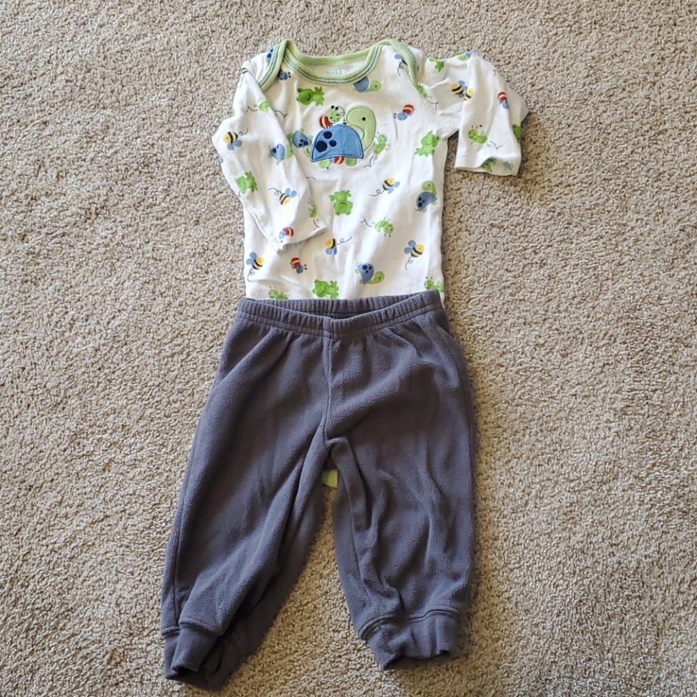 3-6m bodysuit and pants OUTFIT